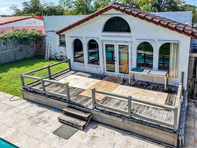 3605 SW 18th Ter, Miami, FL 33145