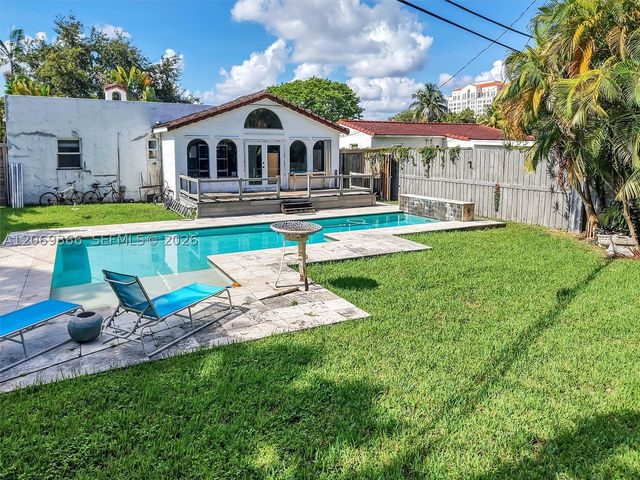 3605 SW 18th Ter, Miami, FL 33145
