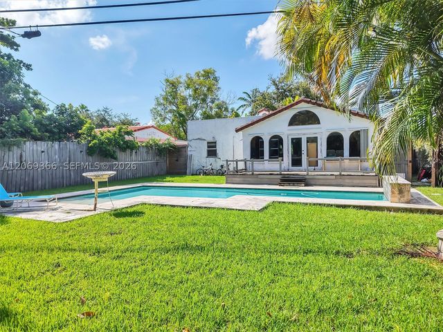 3605 SW 18th Ter, Miami, FL 33145