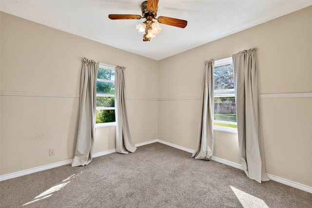 606 S Gordon Street, Sherman, TX 75092
