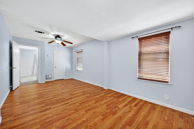 606 S Gordon Street, Sherman, TX 75092