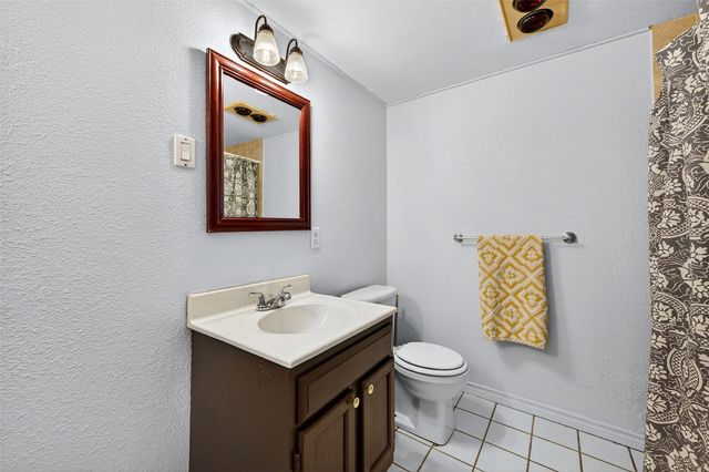 606 S Gordon Street, Sherman, TX 75092