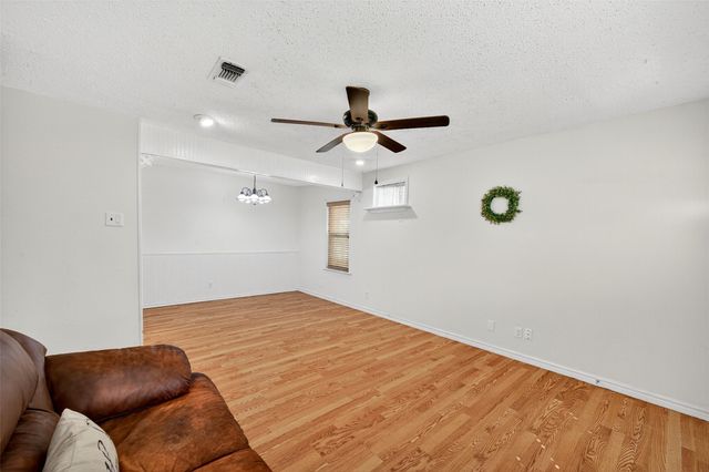 606 S Gordon Street, Sherman, TX 75092