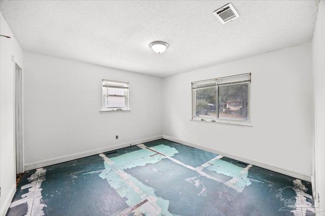 3060 Safronia Shores Rd, Navarre, FL 32566