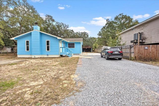 3060 Safronia Shores Rd, Navarre, FL 32566