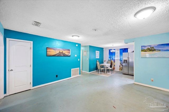 3060 Safronia Shores Rd, Navarre, FL 32566