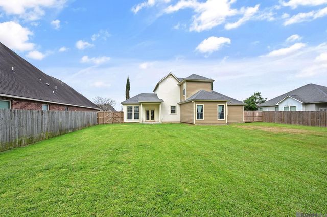 7246 Marshall Bond Dr, Zachary, LA 70791