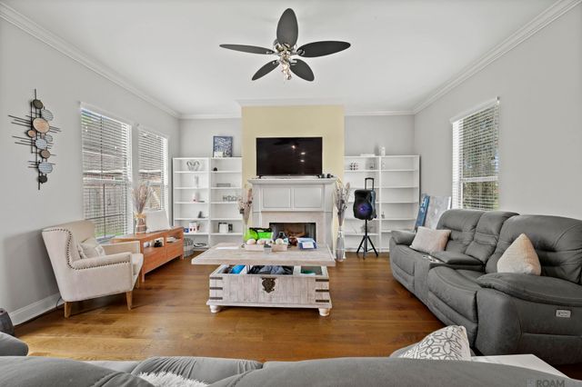 7246 Marshall Bond Dr, Zachary, LA 70791