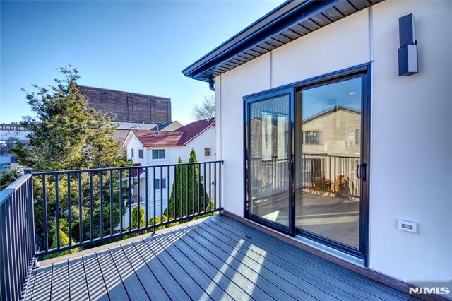 35 Henry Avenue 2nd Floor, Palisades Park, NJ 07650