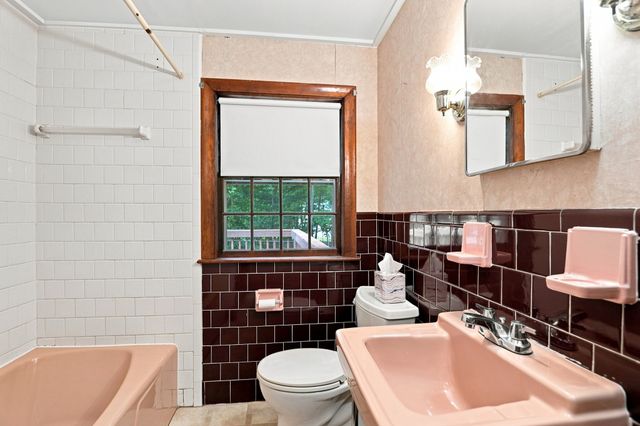 38 Millham St, Marlborough, MA 01752
