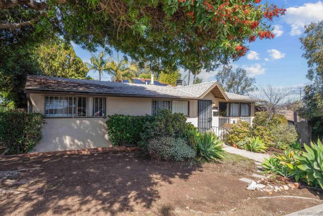 2609-2611 Montclair St, San Diego, CA 92104