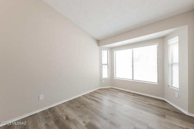 7828 N Roundstone Drive, Tucson, AZ 85741