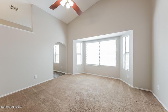 7828 N Roundstone Drive, Tucson, AZ 85741