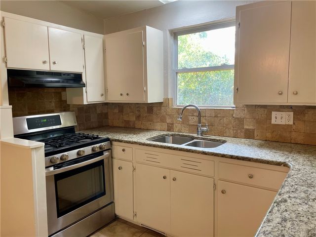 811 N Kansas Street, Springdale, AR 72764
