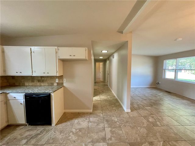 811 N Kansas Street, Springdale, AR 72764