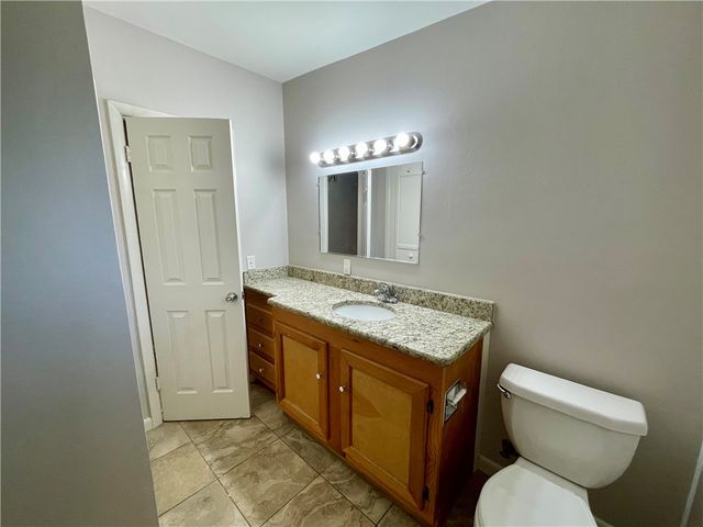811 N Kansas Street, Springdale, AR 72764