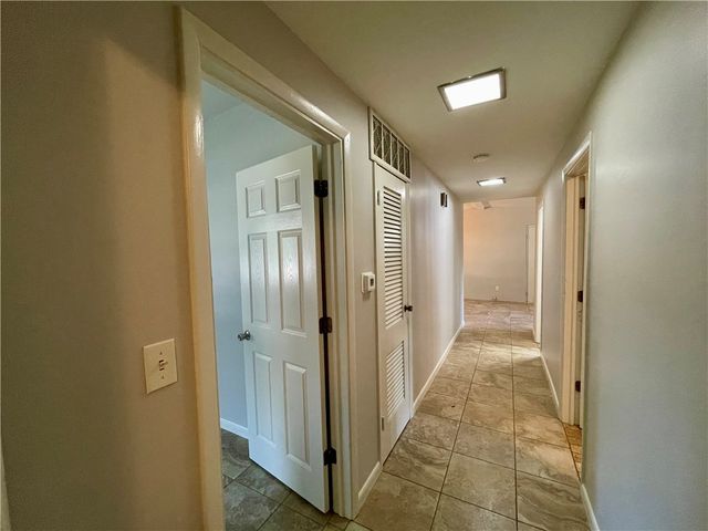 811 N Kansas Street, Springdale, AR 72764