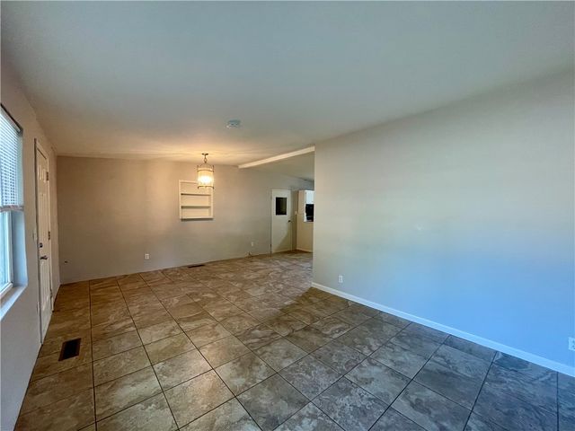 811 N Kansas Street, Springdale, AR 72764