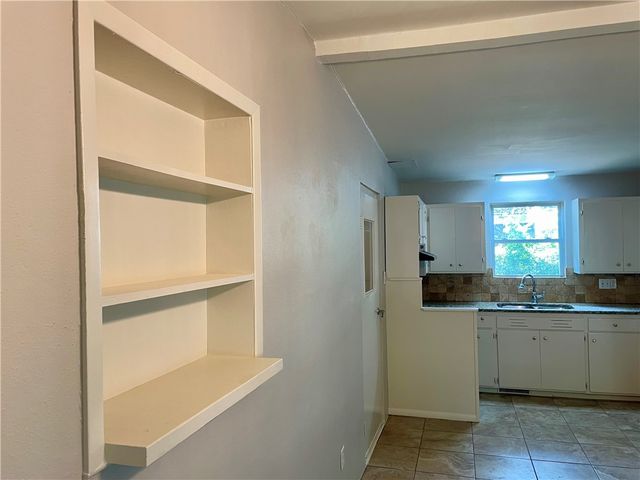 811 N Kansas Street, Springdale, AR 72764
