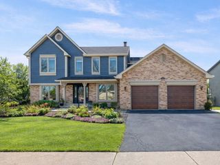 2005 N Woodland Lane, Arlington Heights, IL 60004