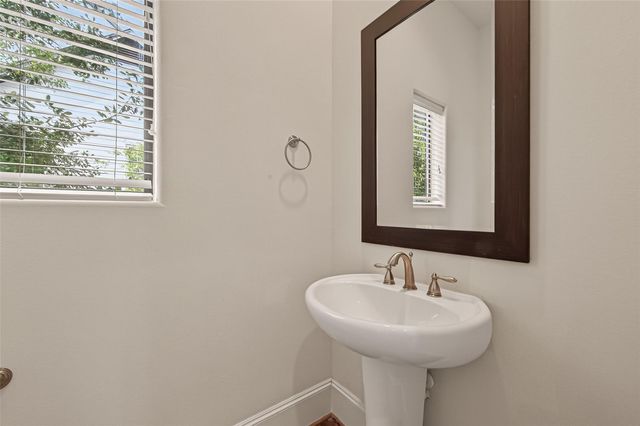 3217 Maxroy Street, Houston, TX 77008