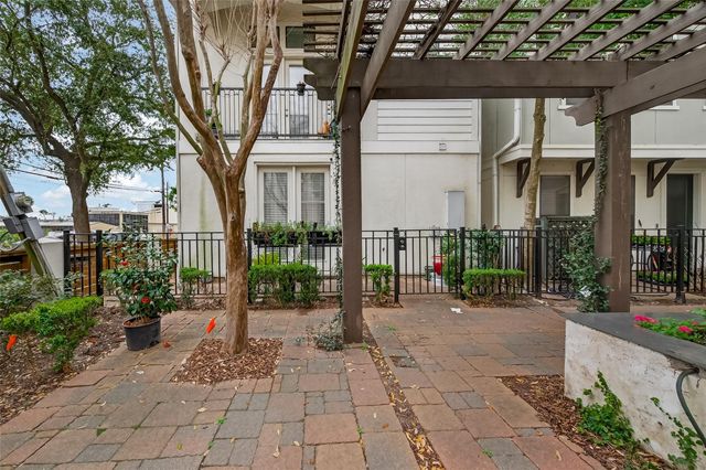 3217 Maxroy Street, Houston, TX 77008