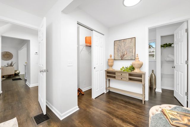 2493 Downing Drive, Cincinnati, OH 45208