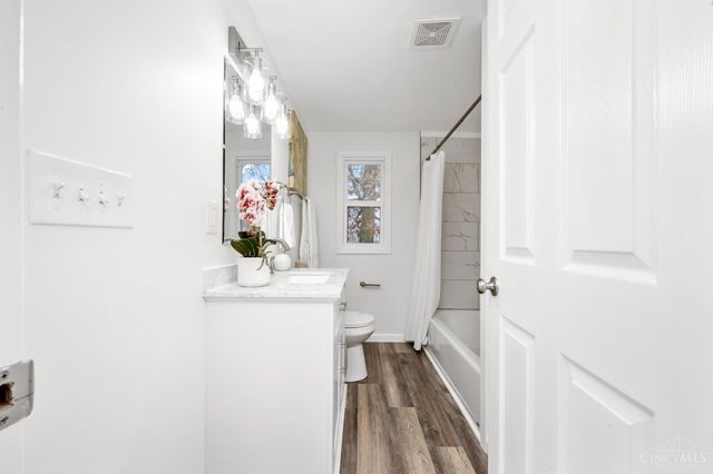 2493 Downing Drive, Cincinnati, OH 45208