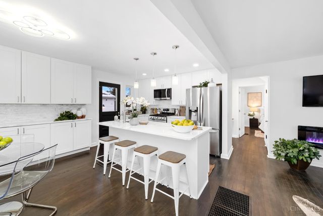 2493 Downing Drive, Cincinnati, OH 45208