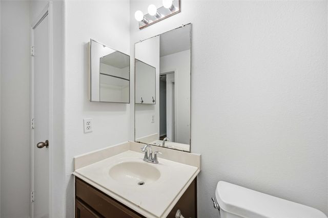 8426 Bay Run Avenue, Baytown, TX 77521