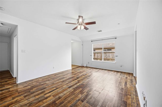 8426 Bay Run Avenue, Baytown, TX 77521