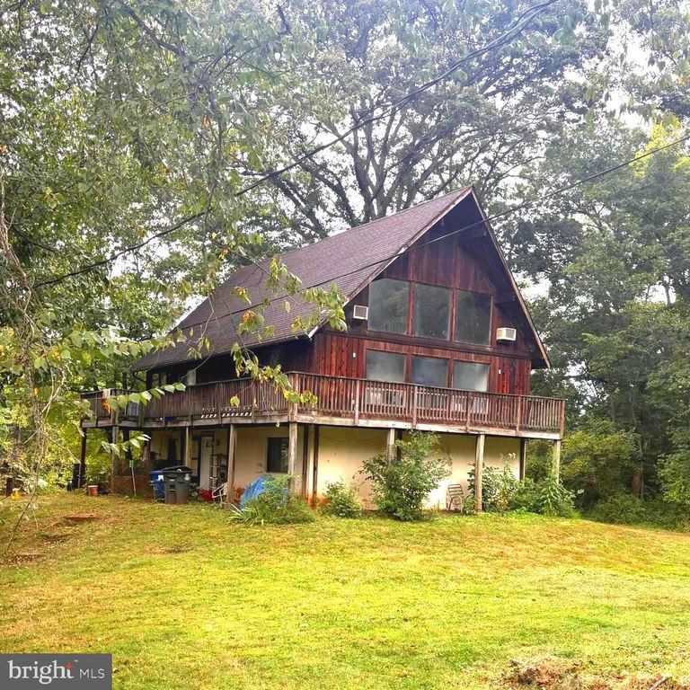 19955 YOUNGS CLIFF RD, Sterling, VA 20165