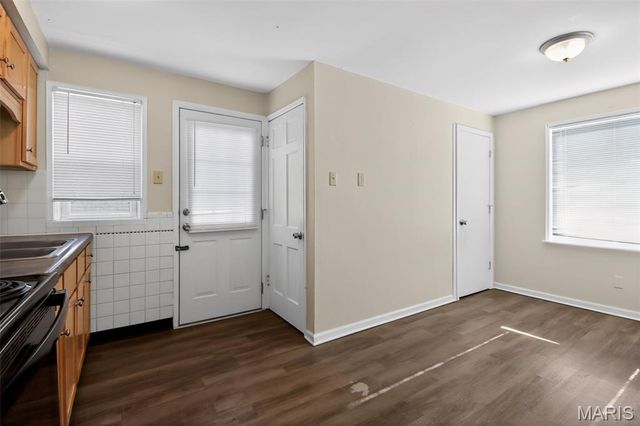 8129 Titus Road, St Louis, MO 63114