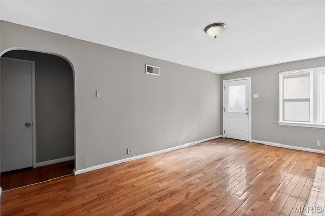 8129 Titus Road, St Louis, MO 63114