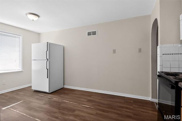 8129 Titus Road, St Louis, MO 63114