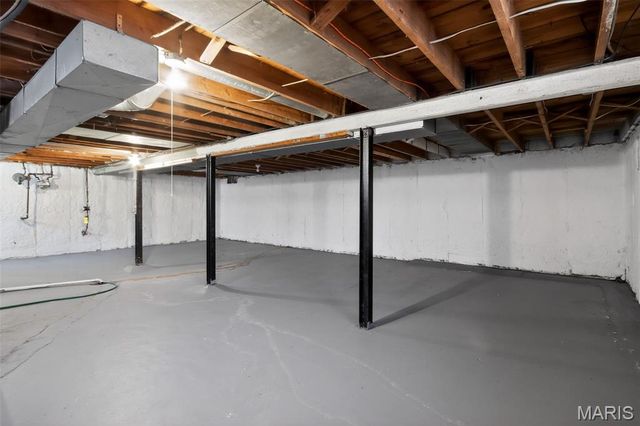 8129 Titus Road, St Louis, MO 63114