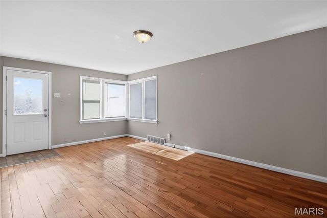 8129 Titus Road, St Louis, MO 63114