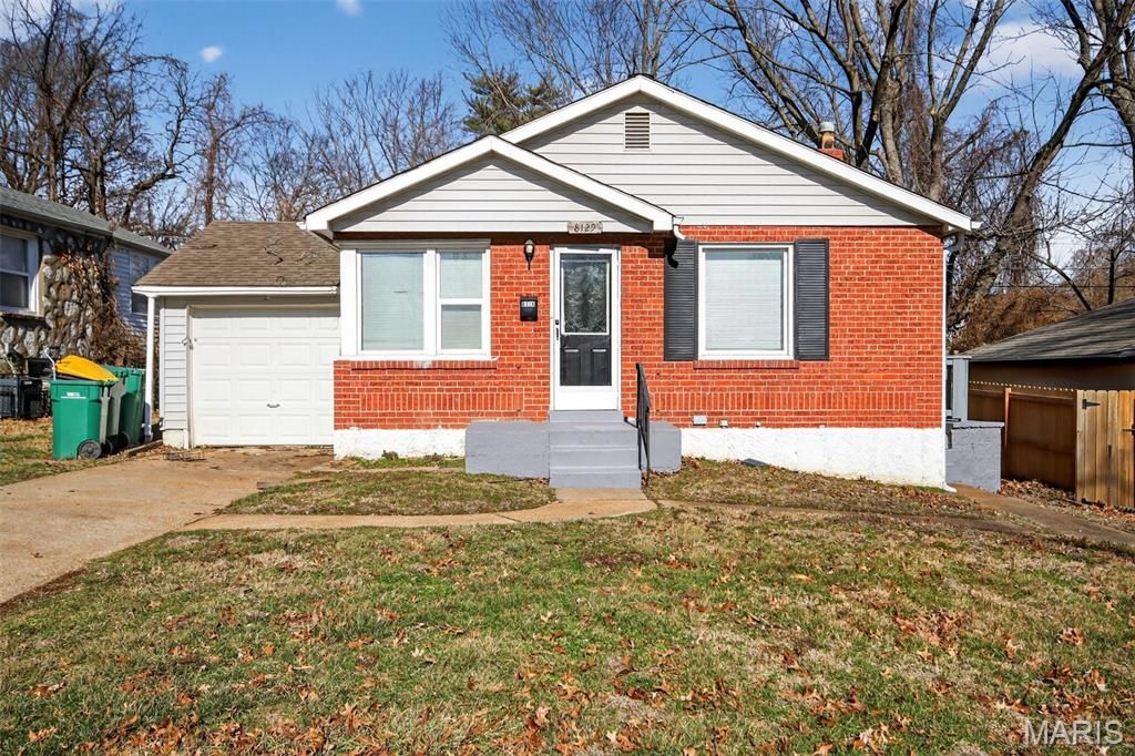 8129 Titus Road, St Louis, MO 63114