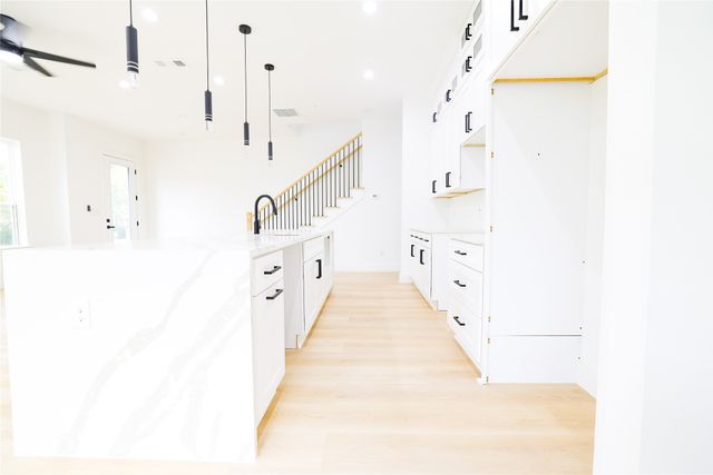 302 E 7th Street B, Dallas, TX 75203