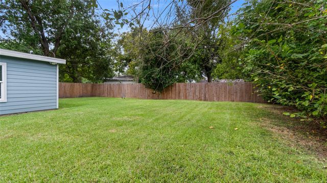 508 Azalea Drive, La Marque, TX 77568