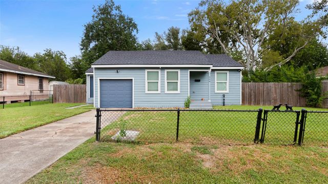 508 Azalea Drive, La Marque, TX 77568