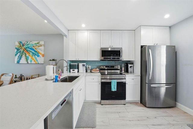 6260 SUN BOULEVARD 4, St Petersburg, FL 33715