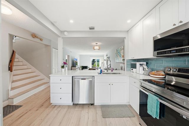 6260 SUN BOULEVARD 4, St Petersburg, FL 33715