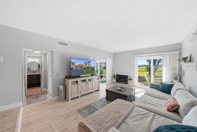 6260 SUN BOULEVARD 4, St Petersburg, FL 33715