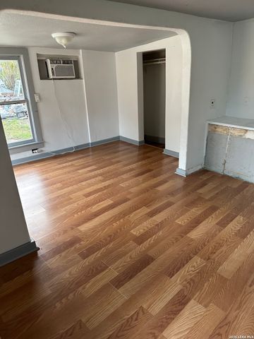 809 Kayton, San Antonio, TX 78210