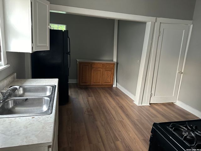809 Kayton, San Antonio, TX 78210