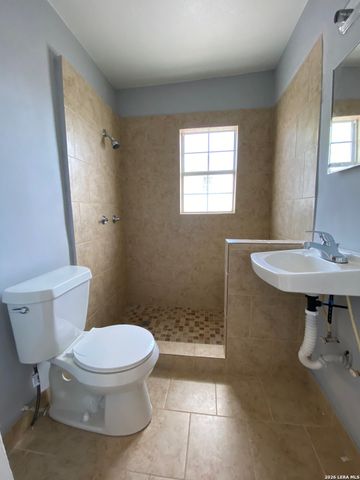 809 Kayton, San Antonio, TX 78210