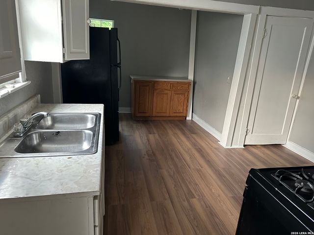 809 Kayton, San Antonio, TX 78210