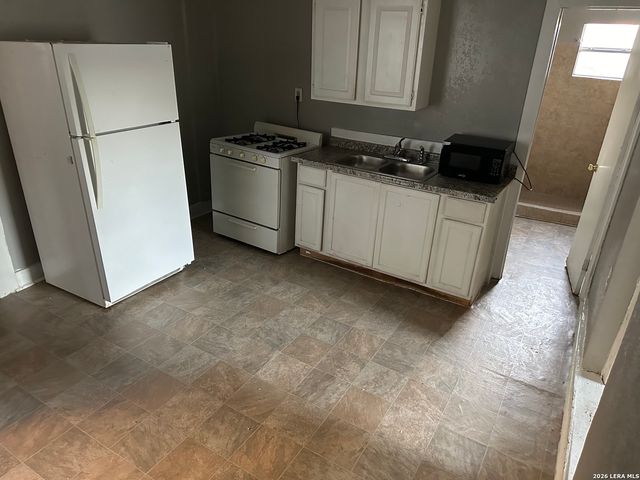 809 Kayton, San Antonio, TX 78210