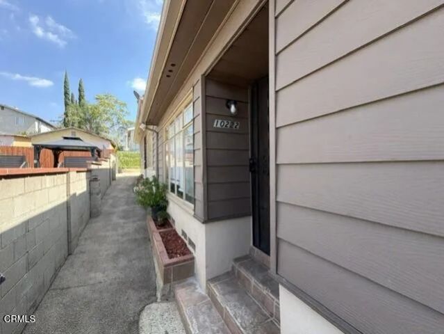 10220 McClemont Avenue, Los Angeles, CA 91042